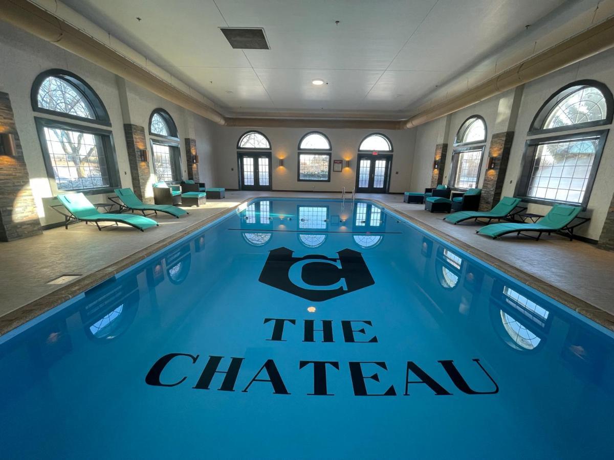 The Chateau Bloomington Hotel And Conference Center ภายนอก รูปภาพ